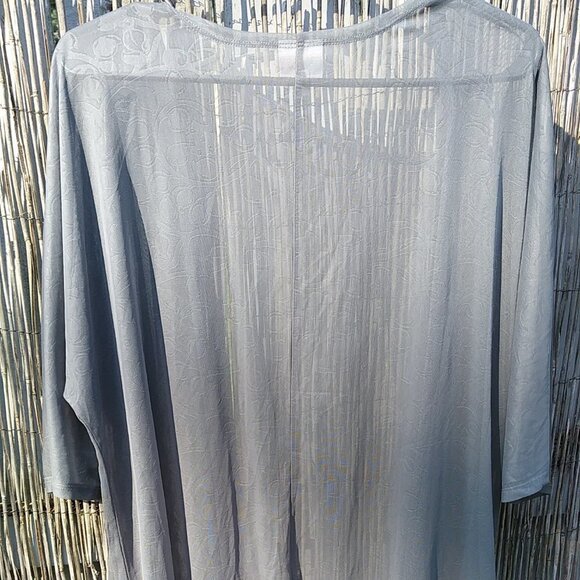 LuLuRoe Sheer Gray Floral Ligthweight Cover Up - S - Picture 7 of 11
